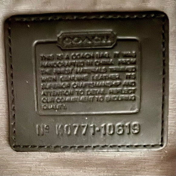 Coach Signature Jacquard Hobo Carly Shoulder Bag - Picture 6 of 7